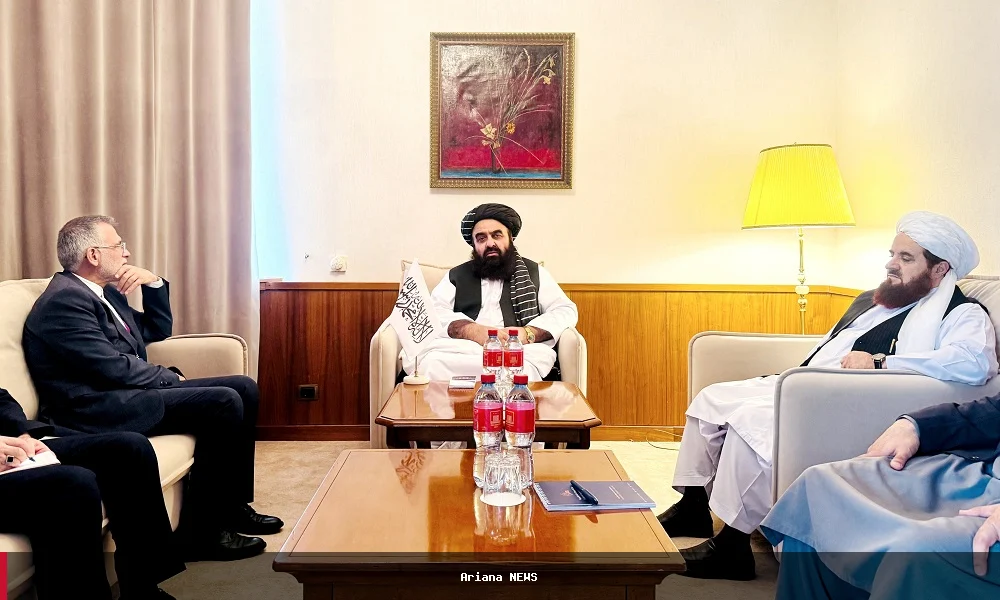 امیر خان متقي او د ایران استازي د دوه اړخیزو اړیکو پراختیا په اړه خبرې وکړې