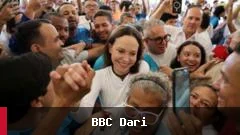 ماریا کورینا ماچادو، د ونزوئلا مخالفانو رهبر، د ۱۰ میاشتو تبعید وروسته خپل هېواد ته راستنه شوه