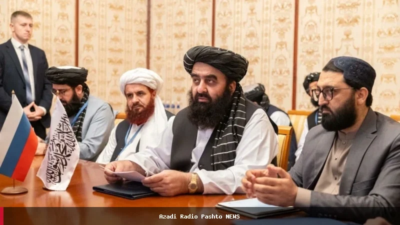 متقي: د افغانستان او پاکستان مسایل باید د خبرو له لارې حل شي