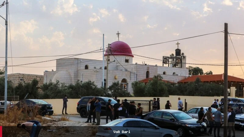 په اردن کې د کلیسا پر مراسمو وسله وال برید، اووه کسان مړه او ۳۴ ټپیان