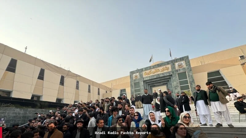پېښور عالي محکمې د ګورنر راج او بېړني حالت په اړه فدرالي حکومت ته ځواب غوښتنه کړې