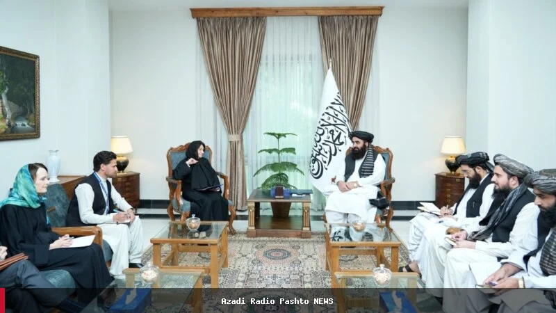 روزمیري ډیکارلو د بشري مرستو او کډوالو ستونزو په اړه له امیرخان متقي سره خبرې وکړې