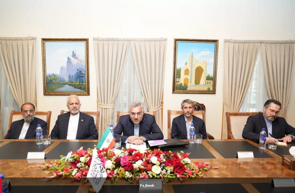 ایران د هرات او مزارشریف ترمنځ د رېل‌پټلۍ جوړولو لپاره همکارۍ ته چمتو دی
