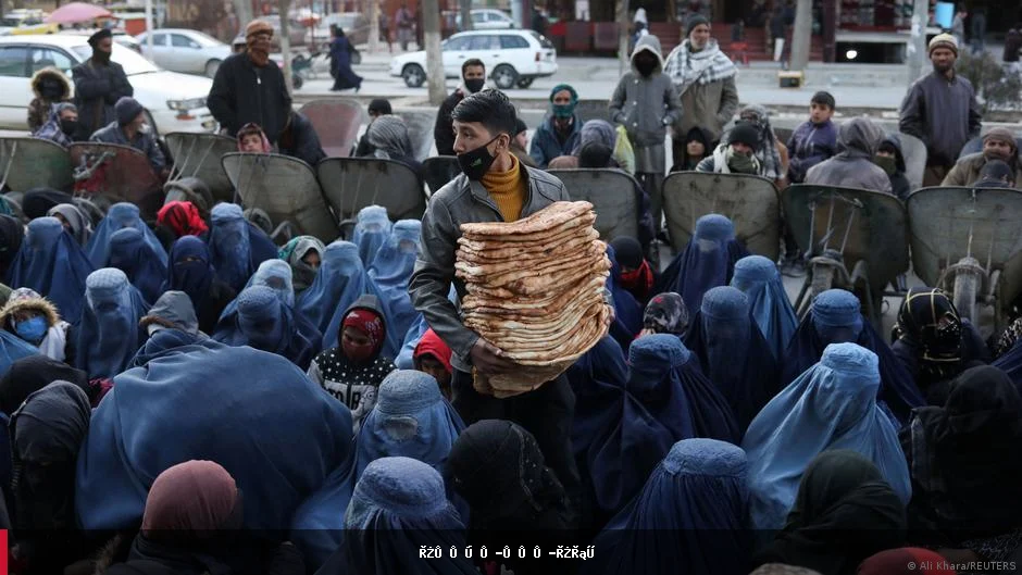 صلیب سرخ: نړیواله ټولنه باید د افغانستان خلکو ته مرستې دوام ورکړي