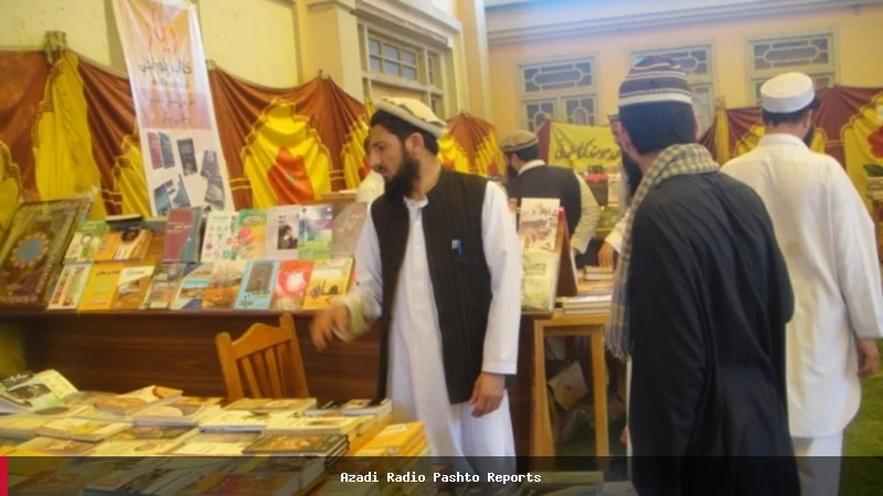 په ننګرهار کې د کتاب پلورونکو او خپرندویانو د کار وضعیت خراب شوی