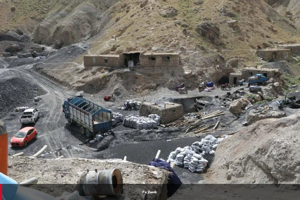 بغلان کې د ډبرو سکرو کان کې د ګاز له امله څلور کارګر مړه شوي