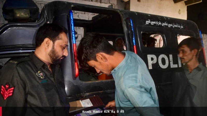 پاکستان کې د افغان کډوالو د نیولو شمېر ۵۱۷ ته ورسېد