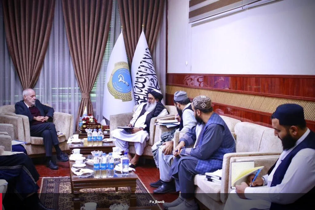 د عامې روغتیا وزیر: بشري او روغتیايي مرستې باید له سیاسي موضوعاتو جلا وساتل شي