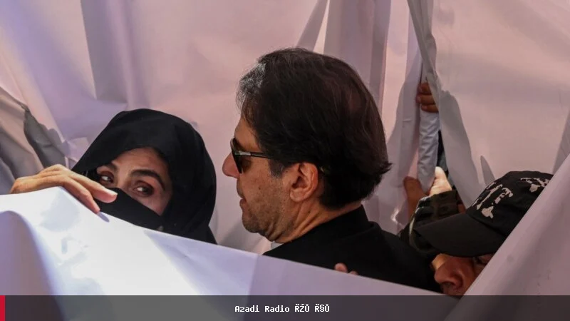 عمران خان د اسلام آباد شفاخانې ته لیږدول کیږي