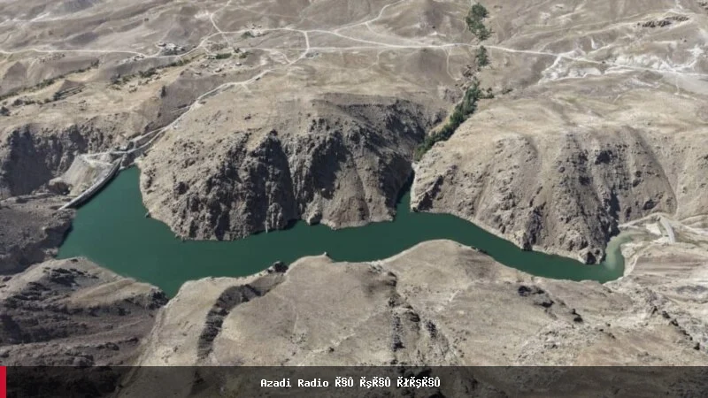 د جاغوري اوسېدونکي د اوبو کمښت د حل لپاره بند جوړوي