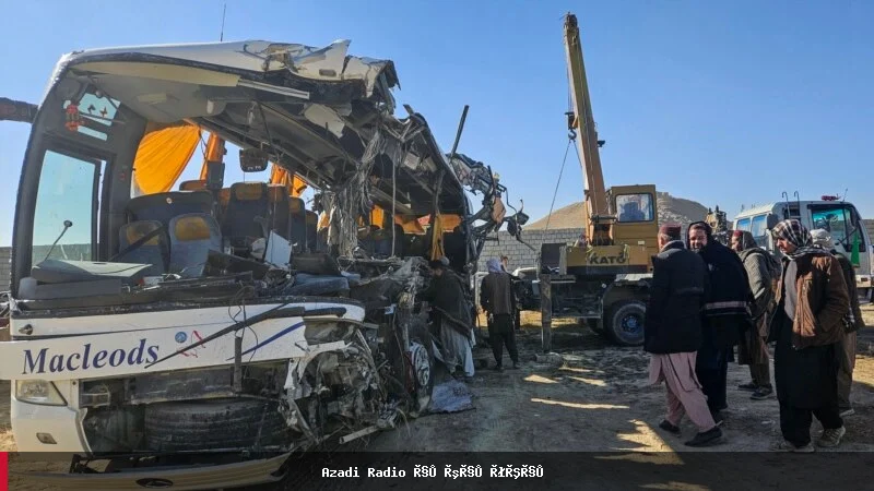 په ایران کې د افغانانو د موټر د تصادف له امله څلور افغانان مړه او پنځه ټپیان شول