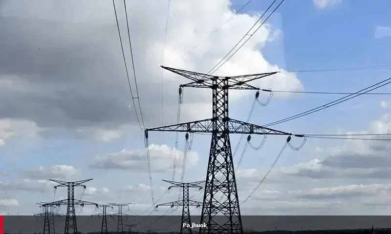 بلوچستان کې د برېښنا پایه د بمونو په واسطه ویجاړه شوه